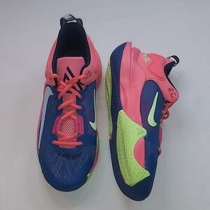 Nike KidsGiannis Immortality 2 Basketball Shoes